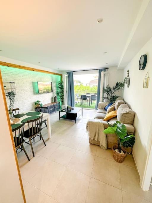 Apartamento Villa Tropical. Салоу Екстериор снимка